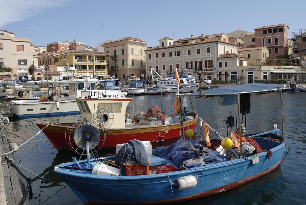 A Punta Tegge Il Mare La Spiaggia Il Tramonto Villa La Maddalena  Exterior foto